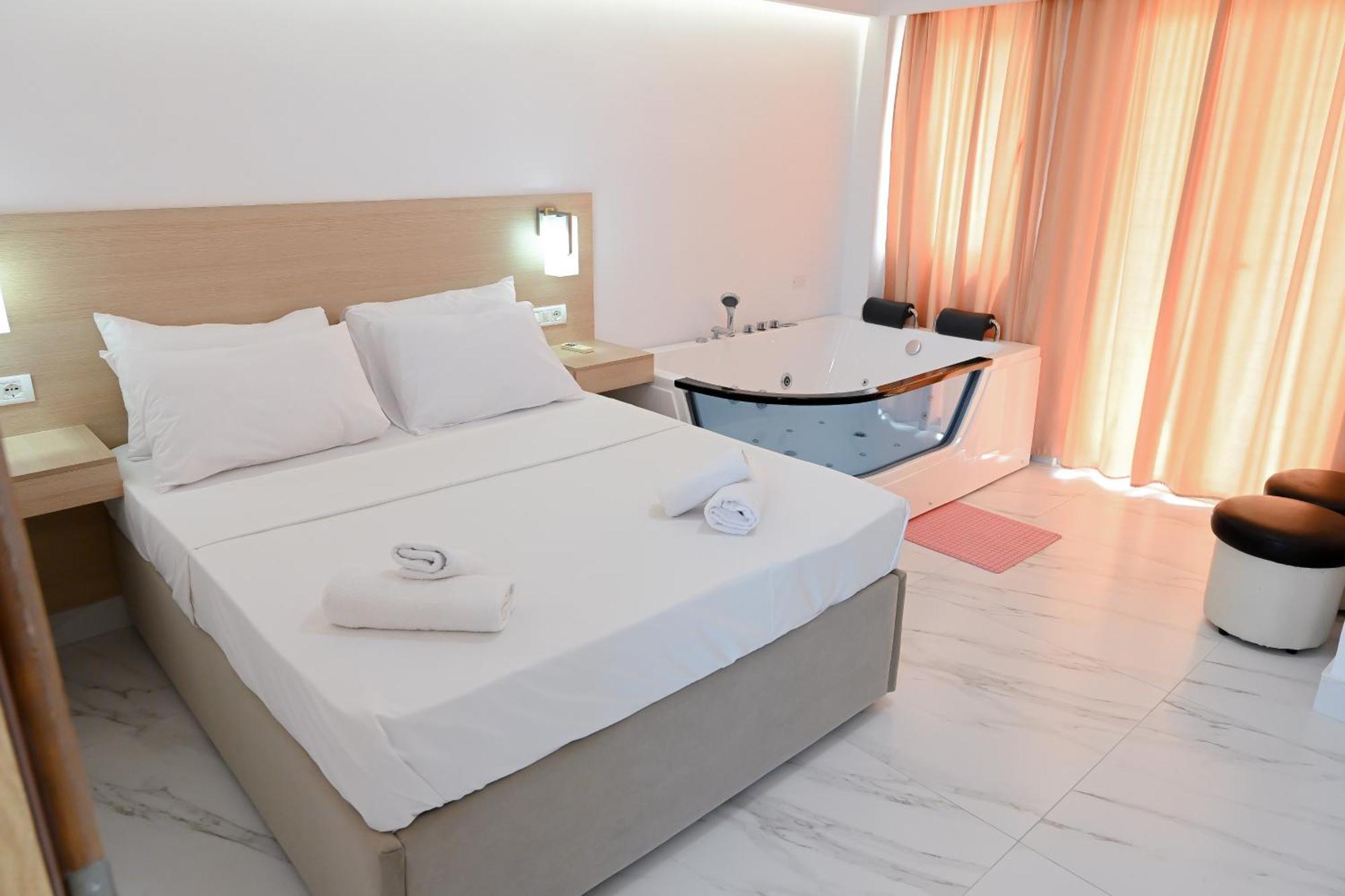 Hotel Kriti Max , Shengjin 3*