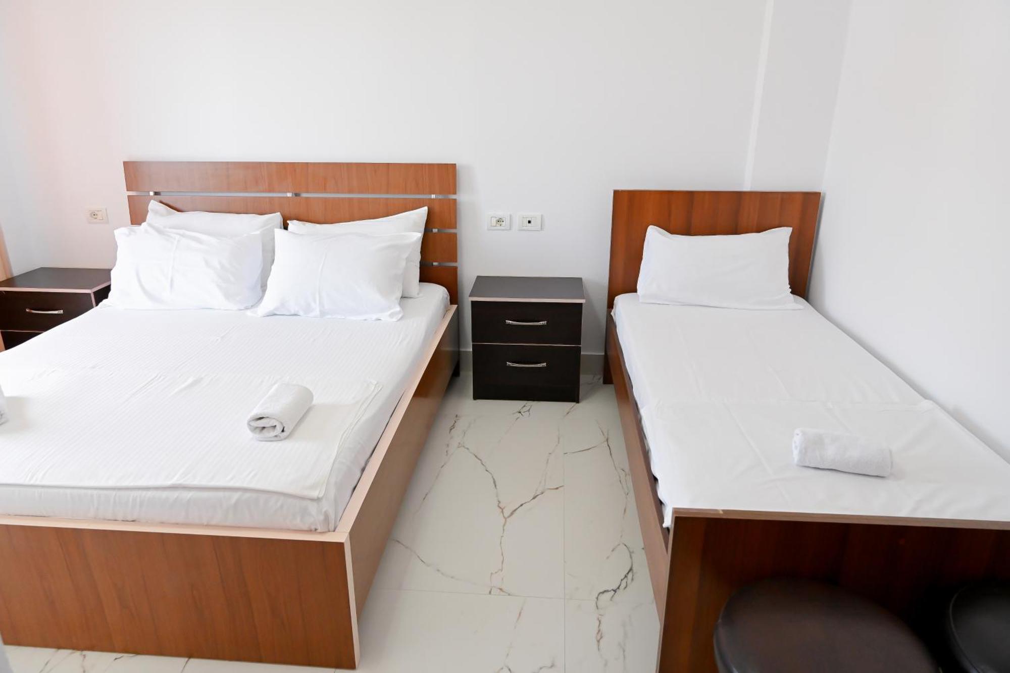 Hotel Kriti Max , Shengjin Shëngjin