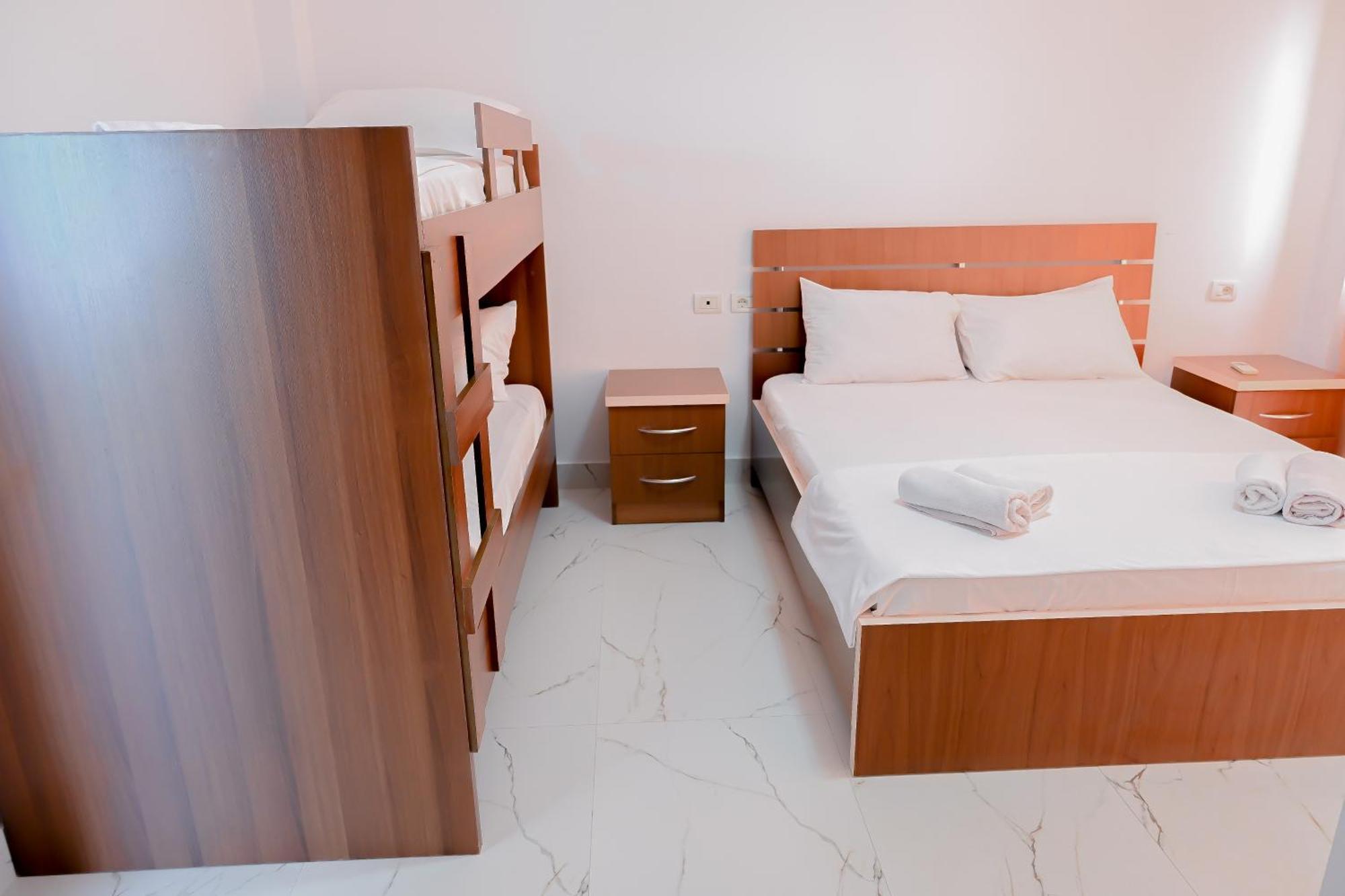 Hotel Hotel Kriti Max , Shengjin 3*
